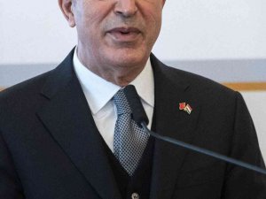 Milli Savunma Bakanı Akar, Azerbaycanlı Mevkidaşı Hasanov’la Görüştü