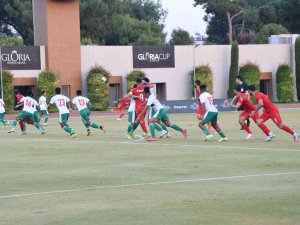 Afganistan Futbol Milli Takımı Antalya’da Kamp Yapıyor