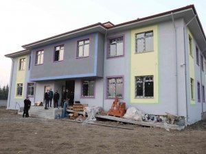 Vali Atay Okul İnşaatlarını Yakından Takip Ediyor