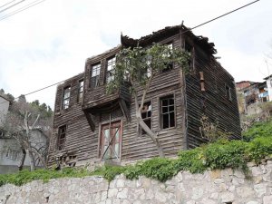 Hulusi Kentmen’in Evi Aslına Uygun Yenilenecek