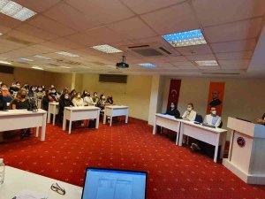 Aü’den Yaşlıların Yaşamını İyileştirmek İçin Ortak Proje