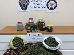 Kelkit’te 4 Kilogram Esrar Ele Geçirildi