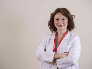 Uzm. Dr. Kadıoğlu: “Antibiyotiğin Doğru Doz, Zaman Ve İlaç Eşleşmesiyle Kullanılması Oldukça Önemli”