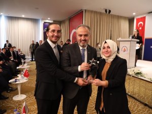 İ̇negöl Belediyesi Ödülünü Antalya’da Aldı