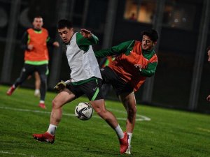 Bursaspor 4 Eksikle İ̇stanbulspor Maçı Hazırlıklarına Devam Etti