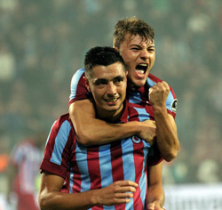 Trabzonspor Cardozo ile güldü 3-2