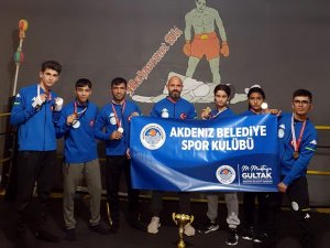 Akdeniz Belediyesi Boksörleri Turnuvada 6 Madalya Kazandı