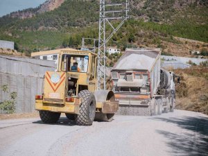 Anamur Ve Boyazı’da Asfalt Çalışmaları Sürüyor