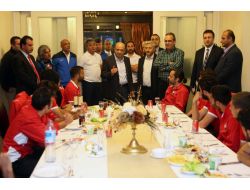 Bakan Işık'tan Galibiyet Yemeği