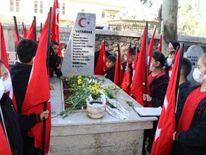 Şehit Kaymakam Saim Bey Kabri Başında Anıldı