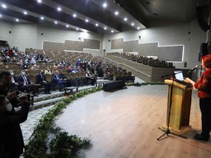 Ev Hanımları Seramik Sanatı İle Para Kazanacak