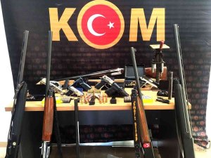 Gümüşhane’de Kaçak Silah Üretimi Yapan Şahıs Yakalandı