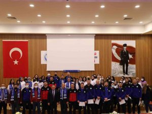 Develi Belediyespor Seyrani Kampüsü’nde Öğrencilerle Bir Araya Geldi