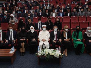 Diyanet İ̇şleri Başkanı Erbaş: “Samimiyet İçin, Başkalarının İyiliği Adına Çalışmaktan Huzur Duymalıyız”