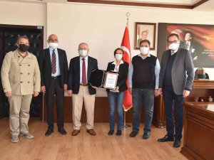 Kmü’nün İhtisaslaşma Beratı Rektör Ak’a Teslim Edildi