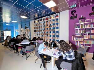 Efelerli Gençler Kitap Kafeyi Çok Sevdi