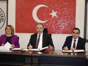 Talas’a 4 Yeni Okul İçin İmzalar Atıldı