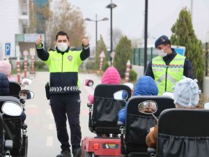 Ara Tatildeki Çocuklar Trafik Eğitim Parkı’nda Buluştu
