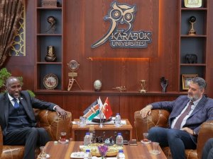 Kenya Cumhuriyeti Ankara Büyükelçiliği’nden Rektör Polat’a Ziyaret