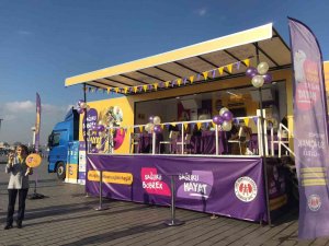 Üsküdar’da ‘Sağlıklı Böbrek Sağlıklı Hayat’ Tırında Hızlı İdrar Ve Kan Testi