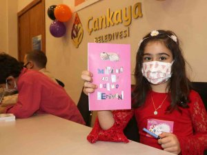 Dünya Çocuk Hakları Günü’nde Çocuk Yazarlar Kitaplarını İmzaladı