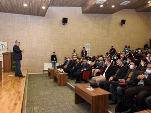 Rektör Uzun, Kastamonu Üniversitesi Öğrencileriyle “Kariyer Söyleşileri”nde Bir Araya Geldi