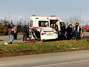 Rize’de Takla Atan Aracın Sürücüsü Yaralandı