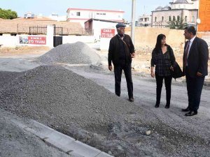 Davutlar’da Yol Yapım Çalışmaları Sürüyor