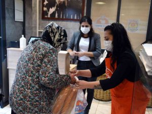 Tarsus Belediyesinden Ekmeğe 5 Kuruşluk Sembolik Zam