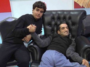 Tuzla’da Engelsiz Yazar Ersin Ata Okurları İle Buluştu