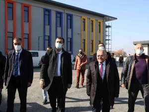 Hayırsever Büyükkılıç Ailesinin Okulunda Sona Doğru