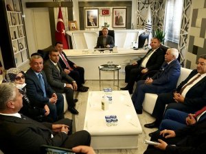 Mhp Milletvekillerinden Kılınç’a Ziyaret