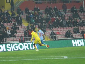 Spor Toto Süper Lig: Kayserispor: 1 - Göztepe: 0 (İ̇lk Yarı)