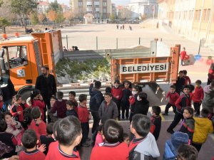 Karatay’da Her Öğretmene Bir Fidan