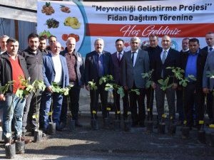 Manisalı Üreticilere İki Kurumdan Fidan Desteği