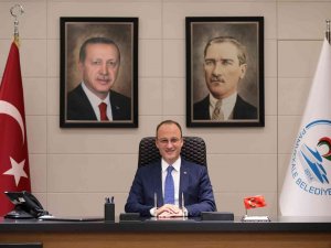 Başkan Örki, “Genç Beyinlere İlim Aşılayan Bütün Öğretmenlerimizin Öğretmenler Gününü Kutluyorum”