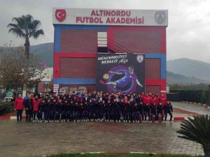 Futbolun Efsaneleri Selçuk’ta Buluştu