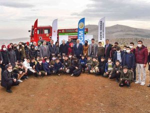 Öğretmenler Hatıra Ormanına Fidan Dikimi Gerçekleştirdi