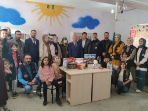 Kanaat Önderinin Adına Kütüphane Açıldı