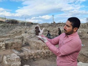 1800 Yıllık Demir Maske Batı Karadeniz’de Roma Döneminin İlk Askeri Üssünü Ortaya Çıkarttı