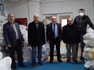 Sungurlu’da İhtiyaç Sahibi Öğrencilere Giysi Yardımı