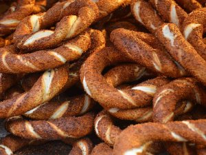 Ekmekten Sonra Simit De 2,5 Tl Oldu