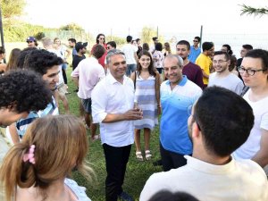 Muratpaşa, Üniversite Gençliğinin Yanında