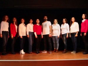 Öğretmenler Günü’nde Öğretmenlerden Anlamlı Şarkı