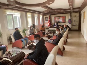 İ̇spanya’ya Gidecek Öğrenciler Kaymakam Kalkan’ı Ziyaret Etti