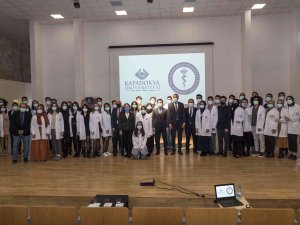 Kün Diş Hekimliği Öğrencileri Beyaz Önlüklerini Giydi