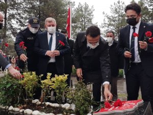 Şehit Aybüke Öğretmen Mezarı Başında Anıldı