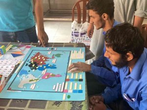 İ̇ki Öğretmen Manisa’dan Dünyaya İyilik Köprüsü Kurdu