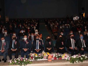 Emekli Öğretmenler Veda, Genç Öğretmenler Yemin Etti