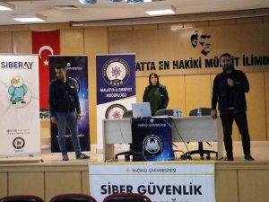 "Güvenli İ̇nternet Kullanımı Ve Siber Zorbalıklar" Konferansı